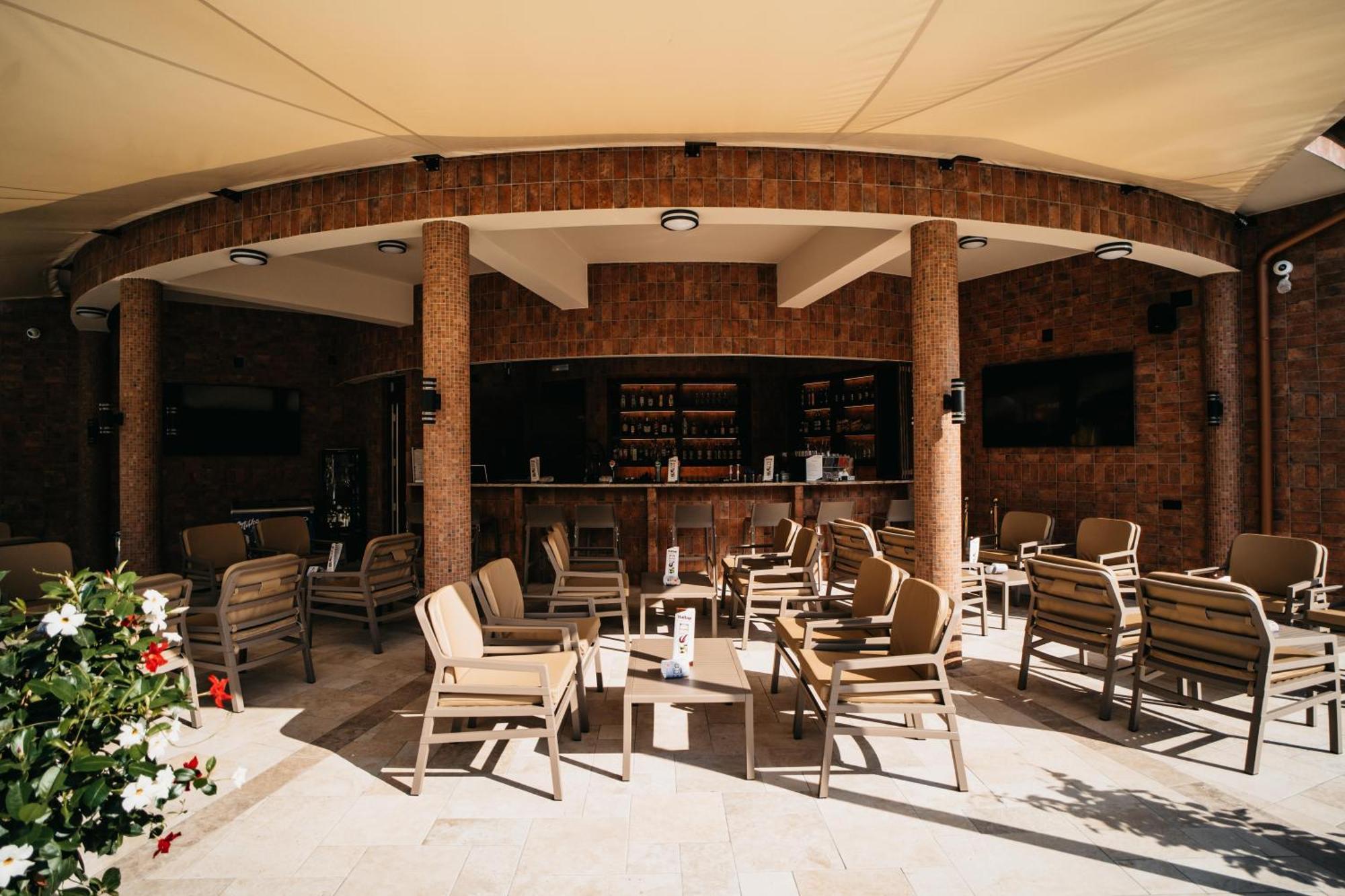Wellness Hotel غيولا المظهر الخارجي الصورة